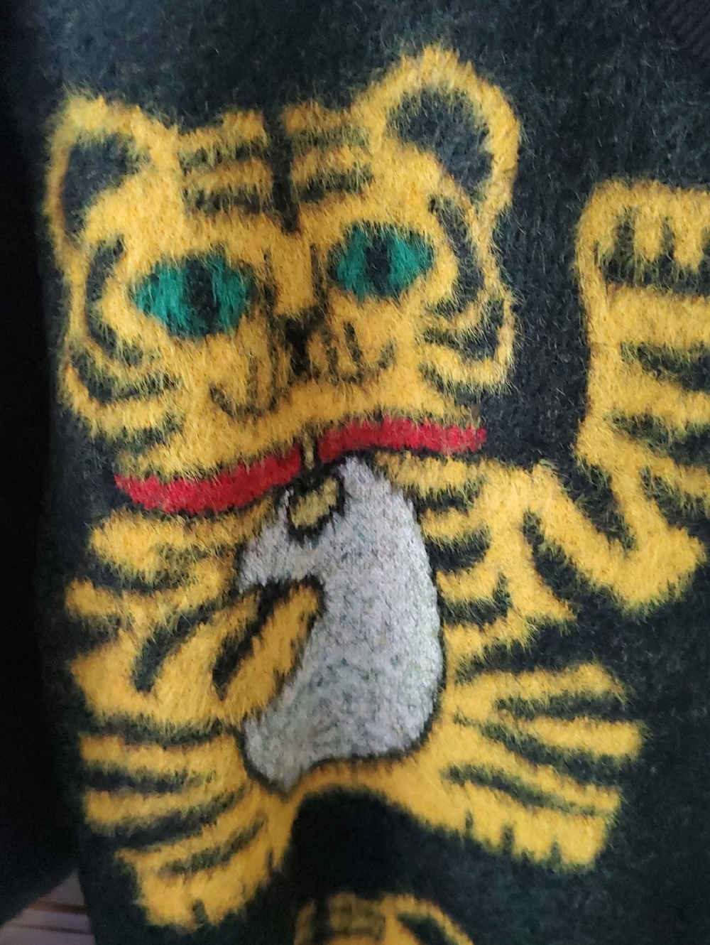 Dressed In LALA Lucky You Tiger Motif Sweater - Picture 5 of 7